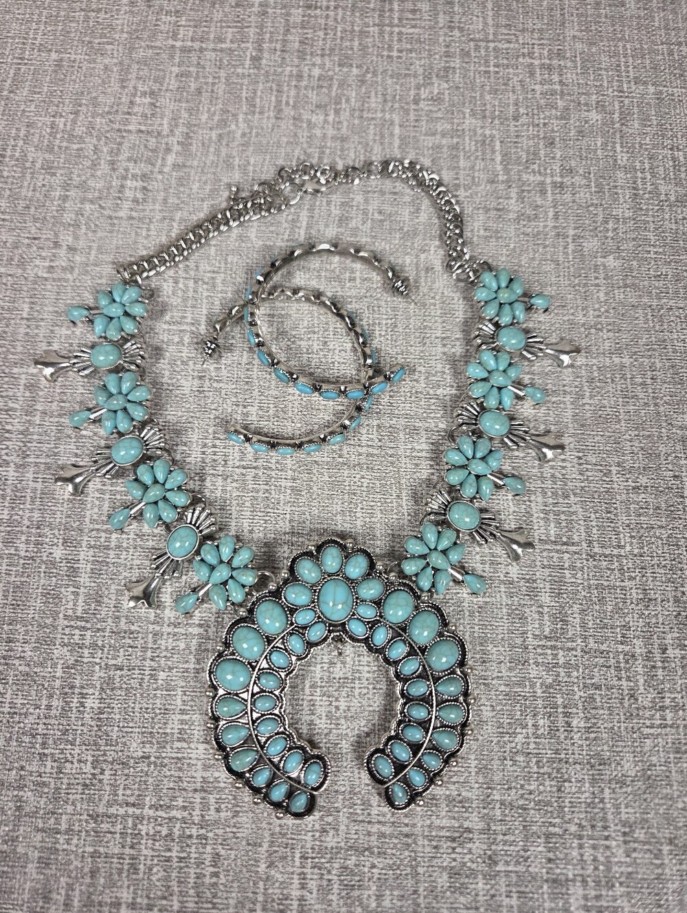 NEW Turquoise Costume Jewelry Necklace & Earring set Silver Hoops